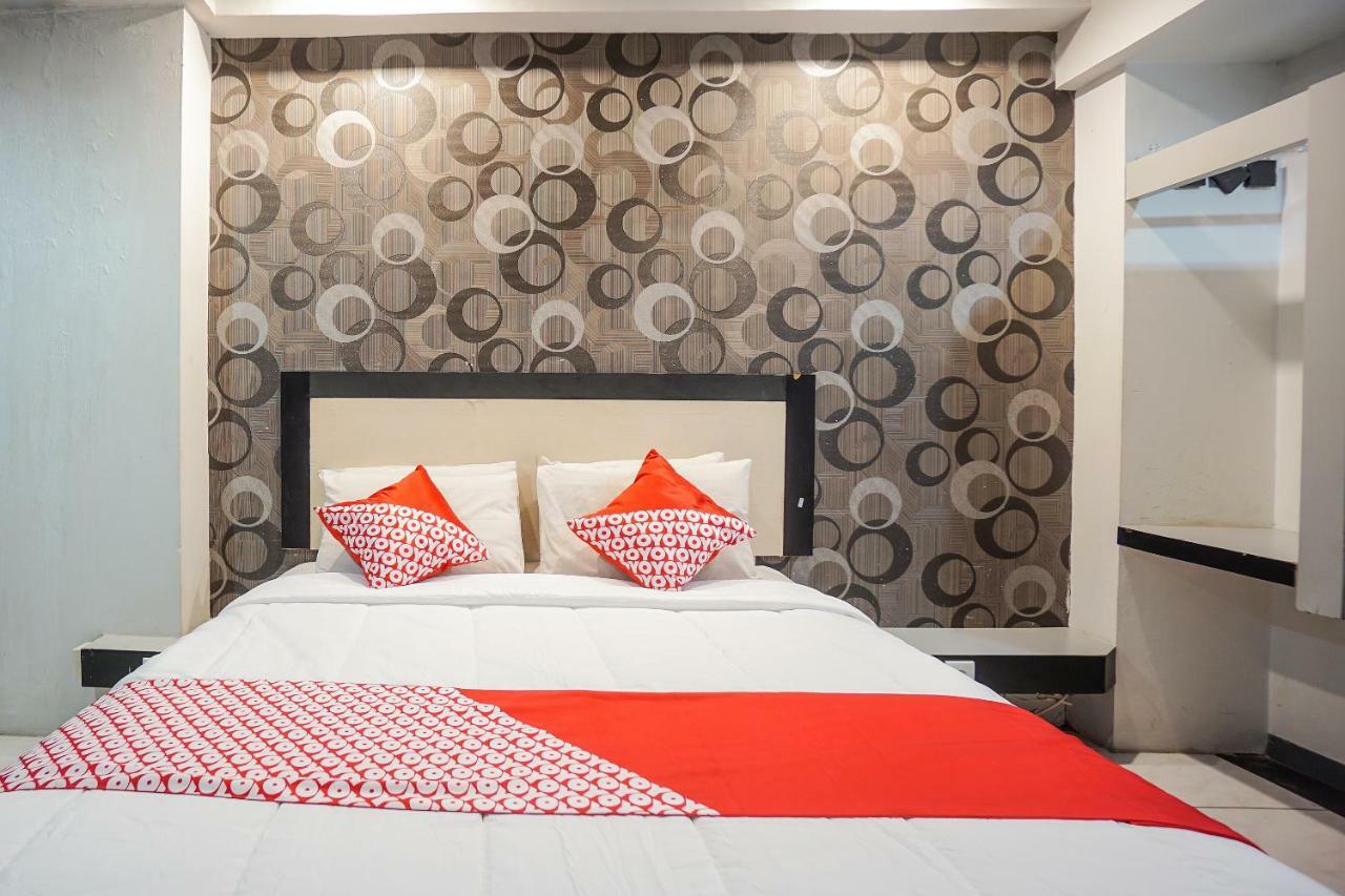 Oyo 1318 Hotel Prince Boulevard Манадо Екстер'єр фото